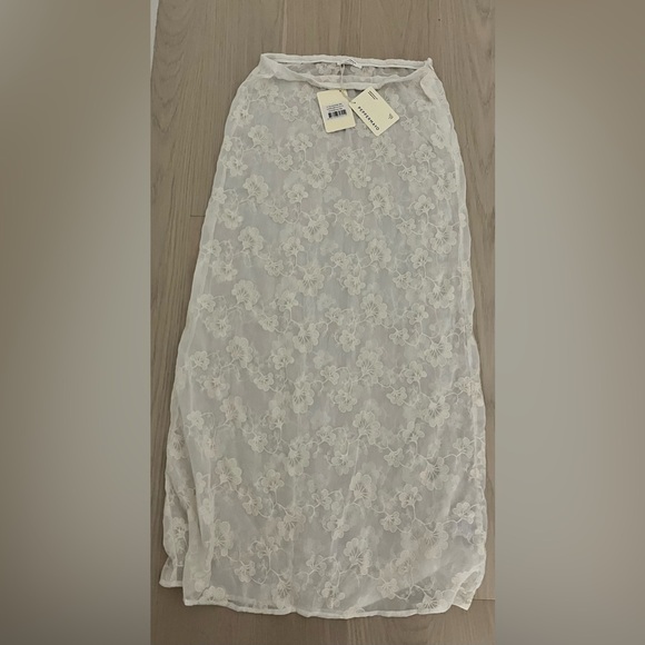 Peppermayo In The Clouds Maxi Skirt - Ivory Petal - Picture 2 of 4
